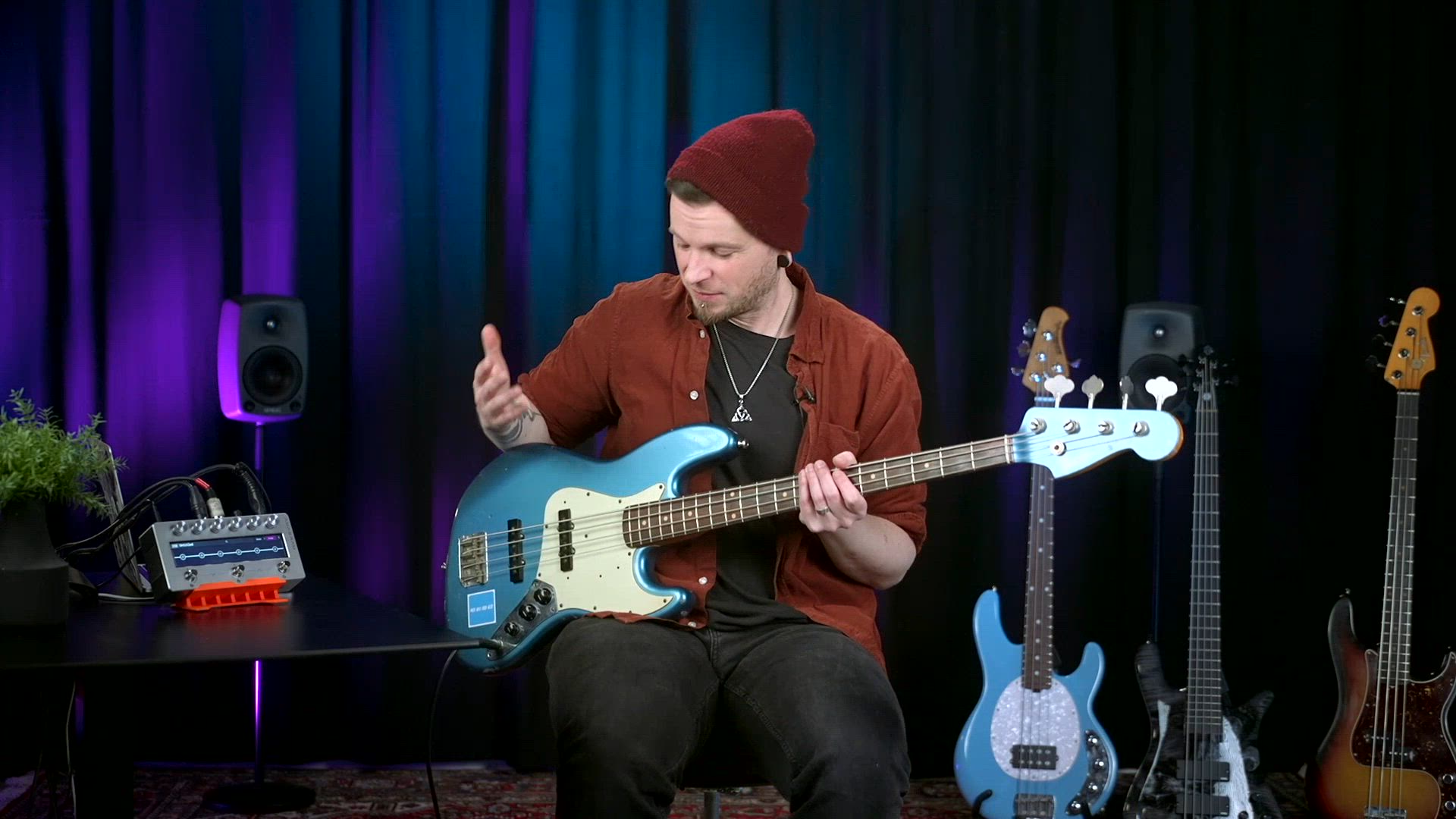 Erikoistekniikat, kuten slap ja tapping