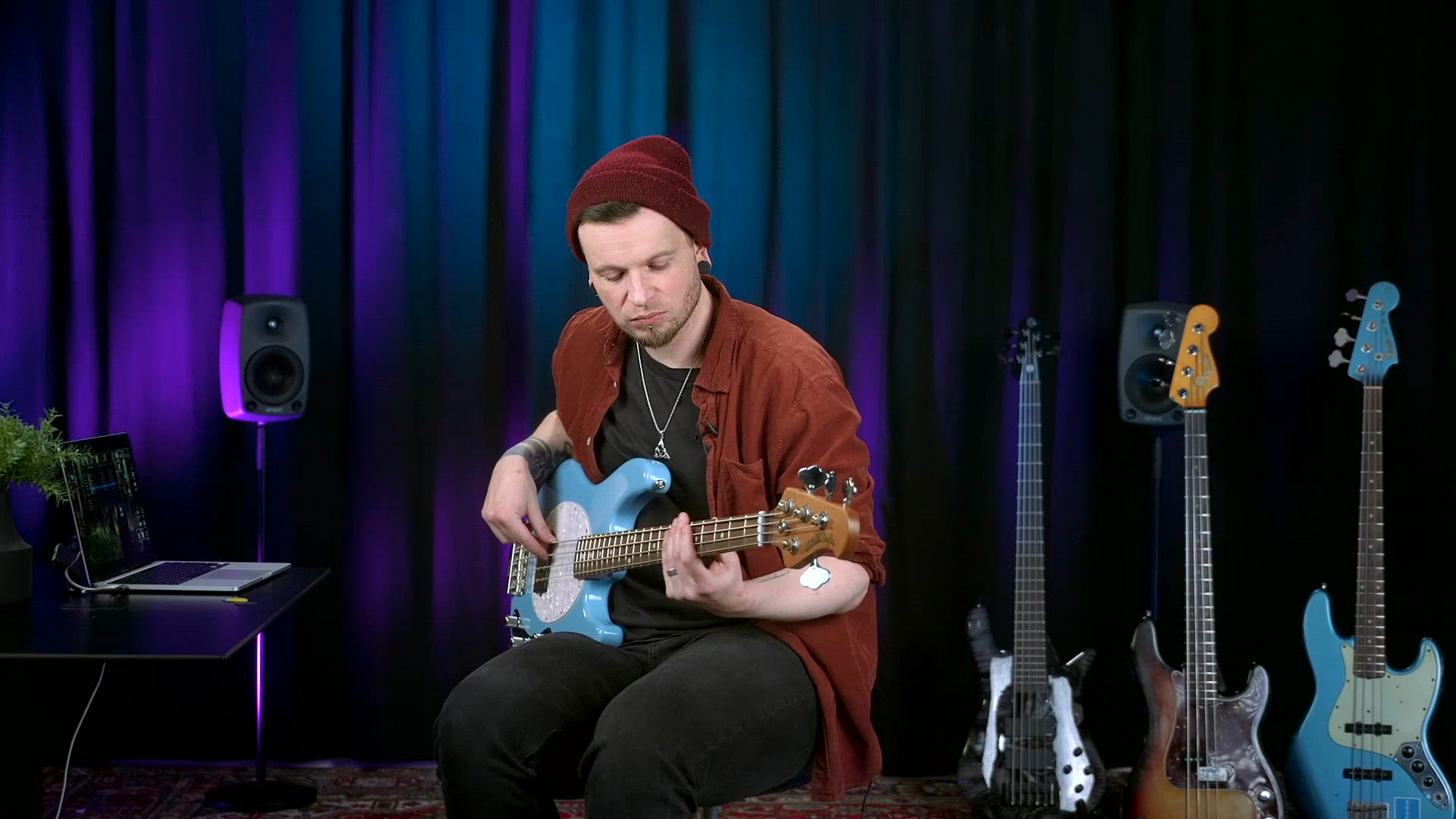 Moderni yleissoundi bassolle, soittoesimerkki